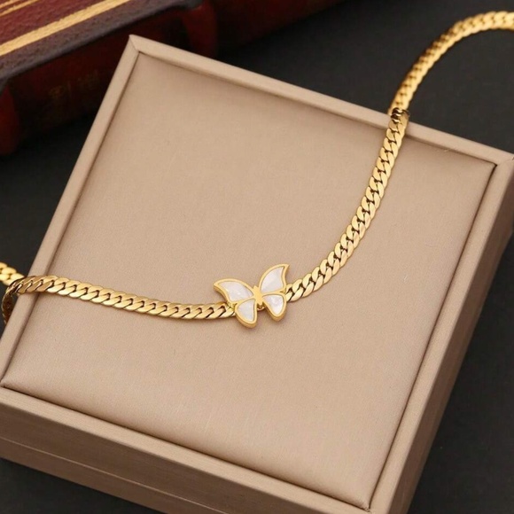 Luxe Gold Tone Titanium Steel Butterfly Cuban Necklace Bracelet Set - Picture 2 of 4